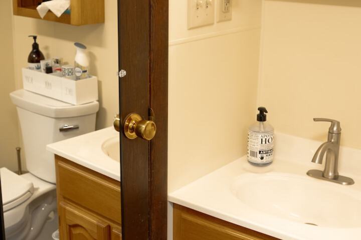 Room 173 of 230
