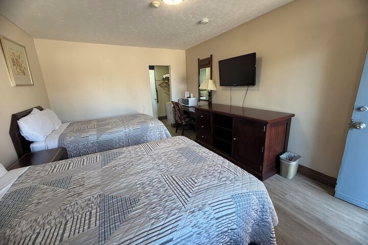 Room 40 of 72