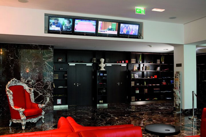Hotel Lobby