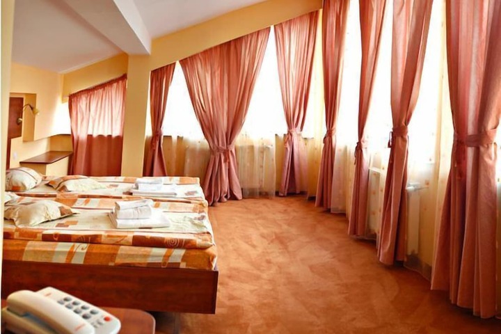 Room 2 of 16