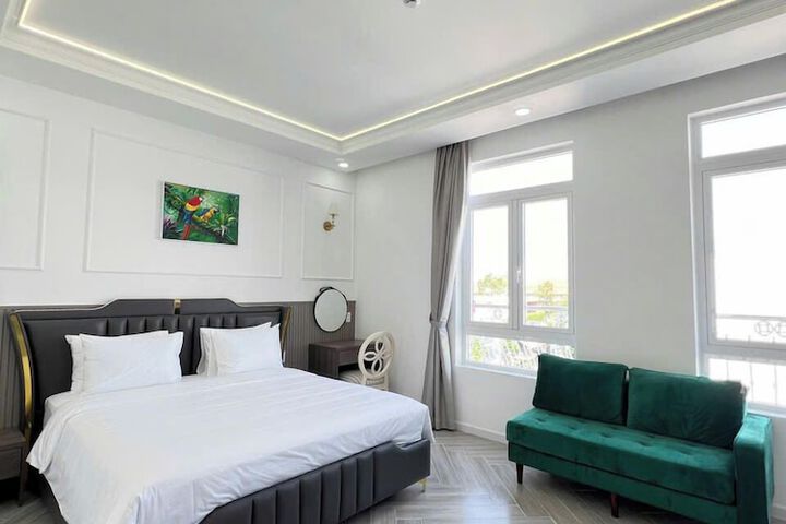 Room 34 of 47