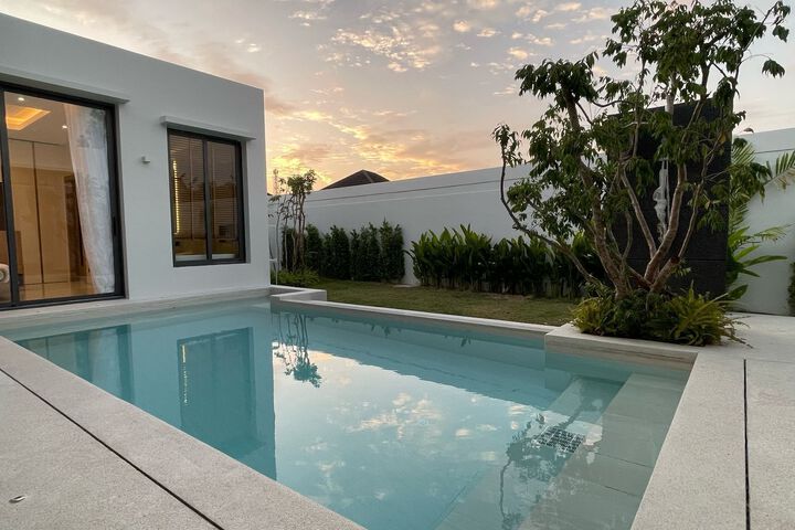 Pool 54 of 107