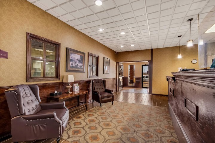 Entrance & Lobby