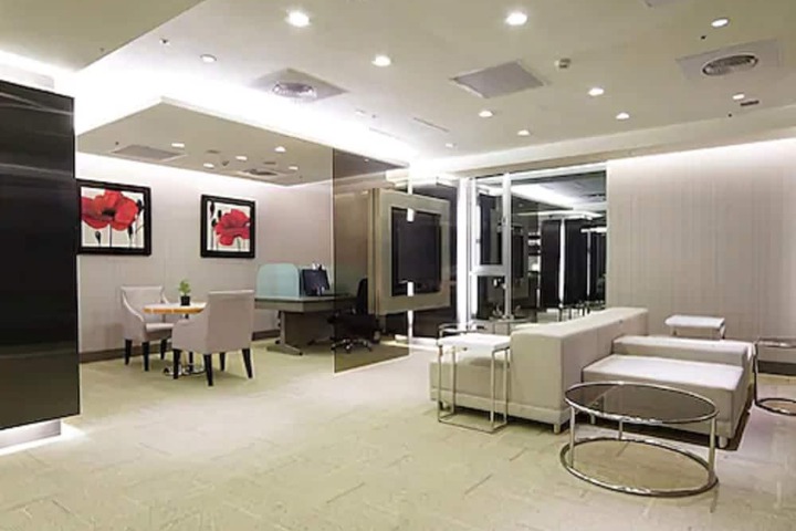 Business Center 87 of 88