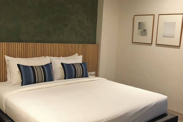 Room 13 of 250