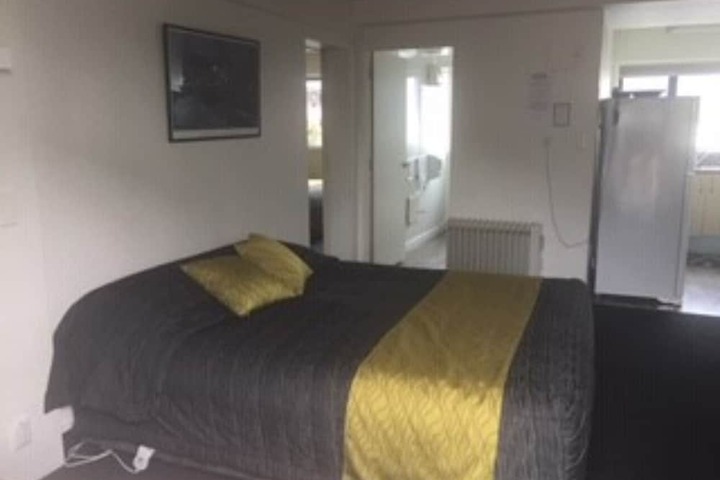 Room 16 of 39