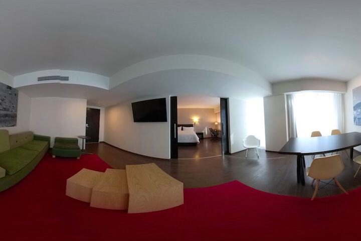 Room 12 of 68