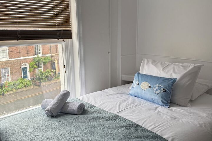 Room 14 of 14
