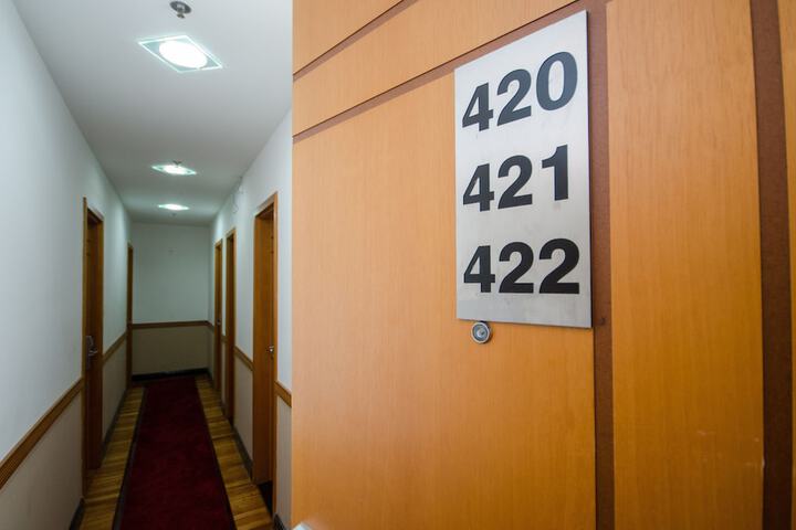 Ballroom/Hall 32 of 38