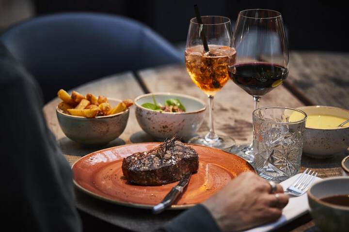 Dining 44 of 78