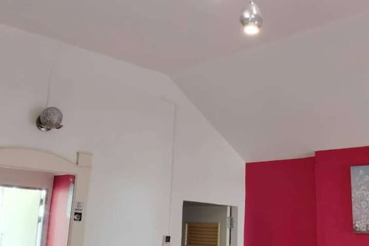 Room 27 of 132