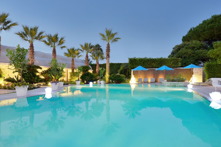Pools & Facilities