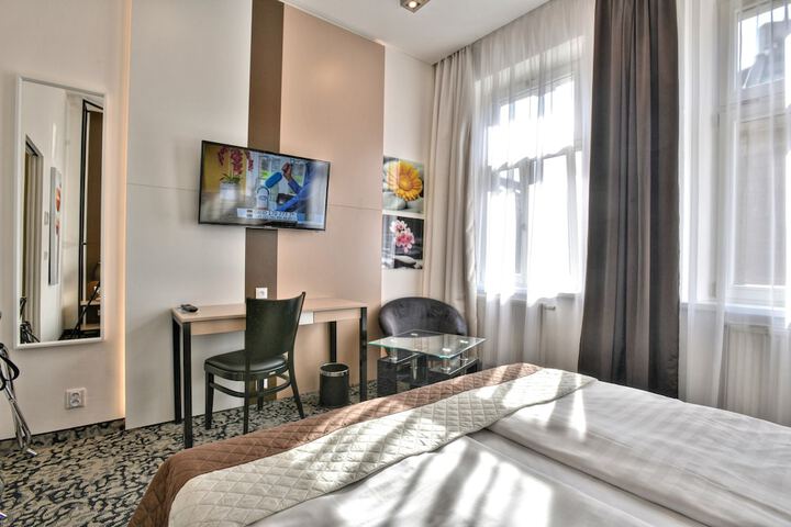 Room 35 of 78