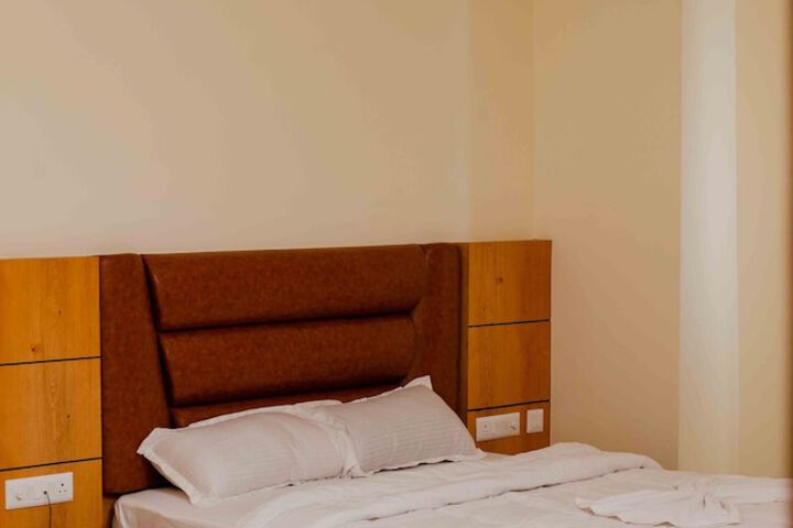Room 15 of 27