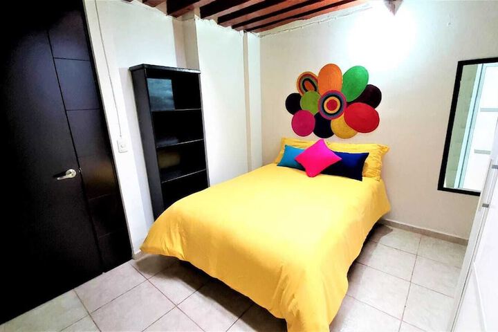 Room 5 of 117