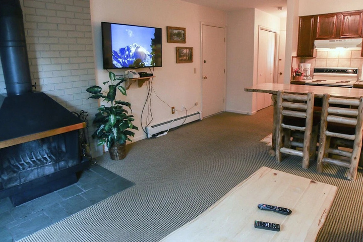Room 2 of 9