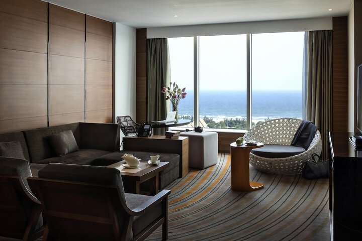 Room 16 of 155