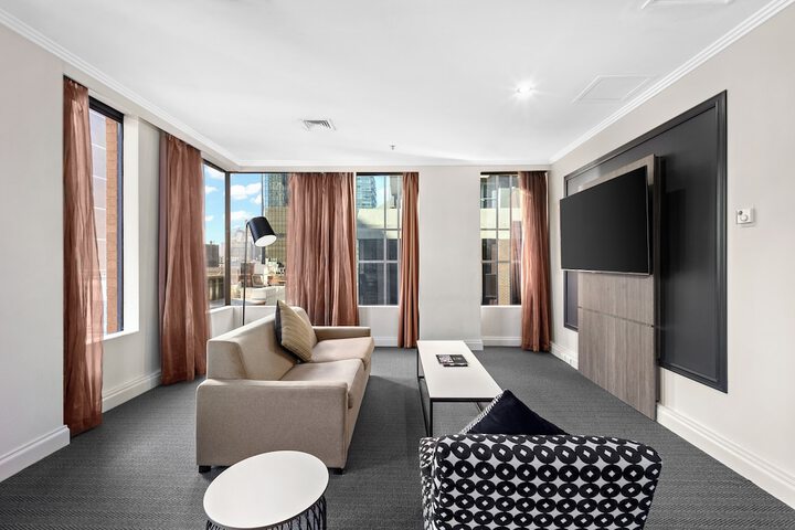 Room 26 of 37