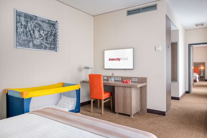 Room 7 of 40