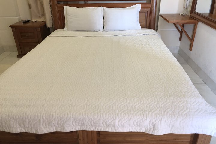 Room 4 of 25