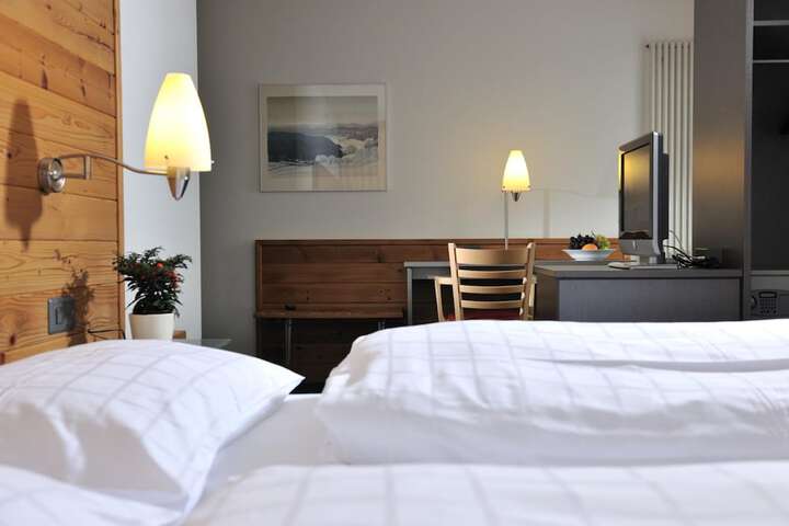 Room 8 of 67