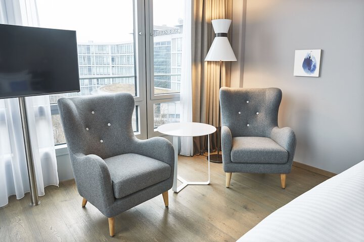 Room 40 of 103
