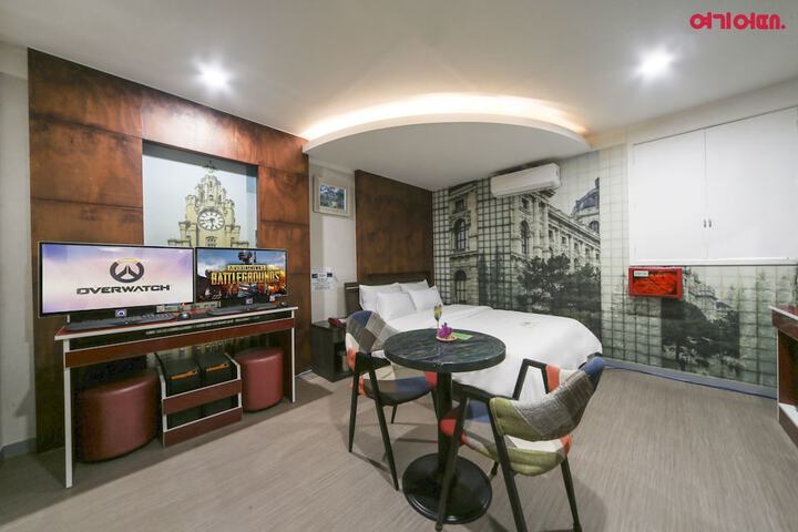 Room 13 of 55