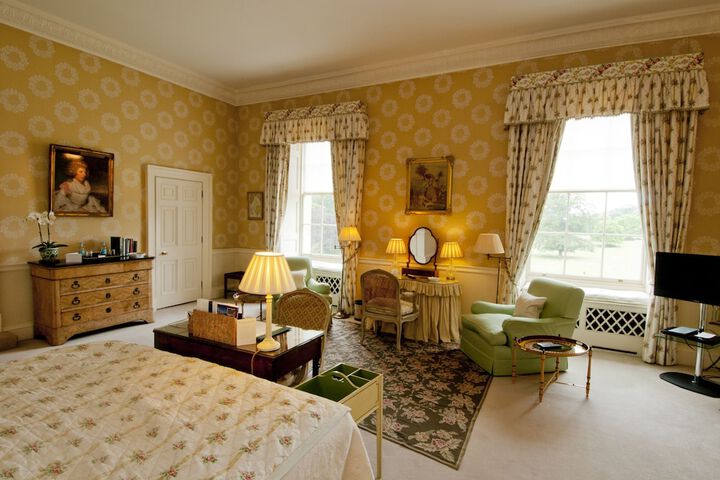 Room 16 of 64