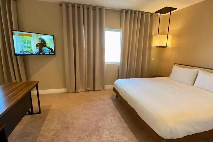 Room 3 of 21