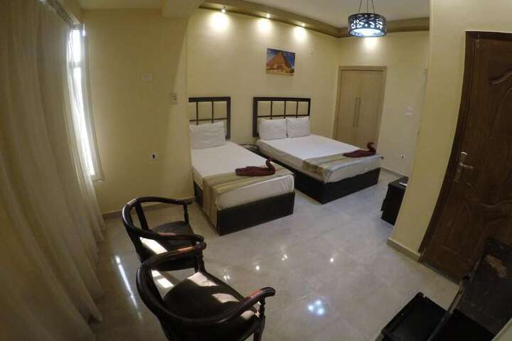 Room 12 of 33