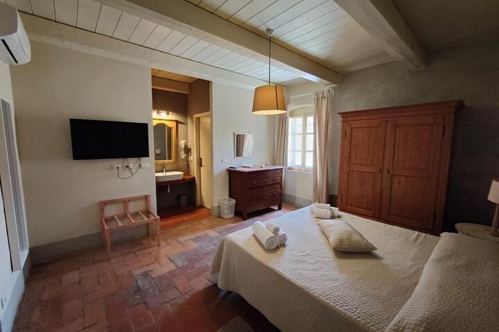 Room 14 of 35