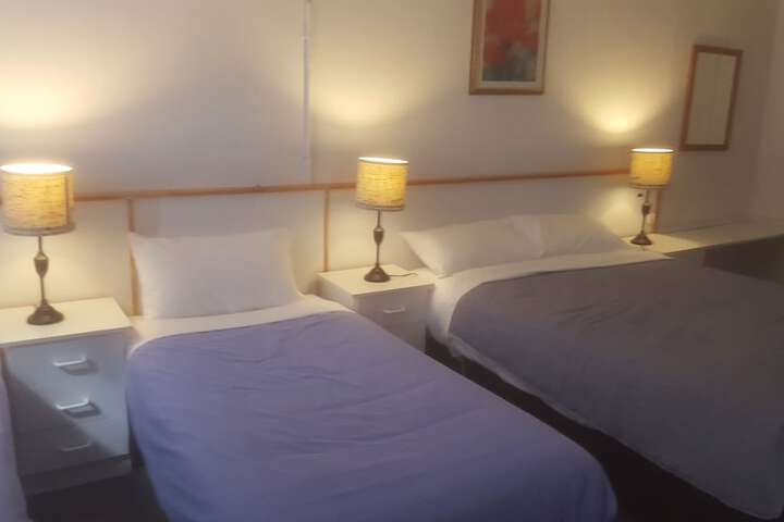 Room 4 of 40