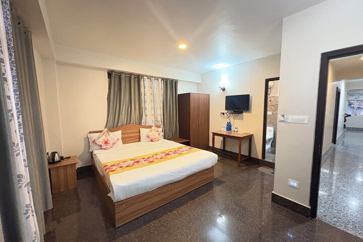 Room 12 of 48