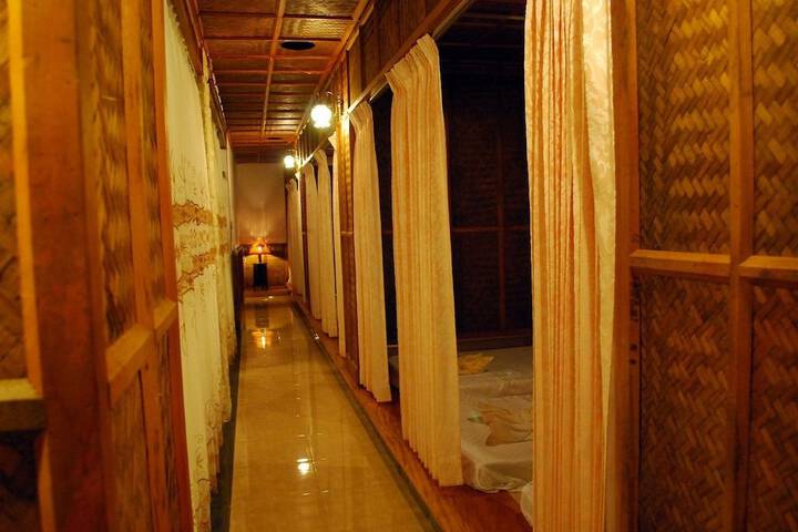 Room 10 of 24