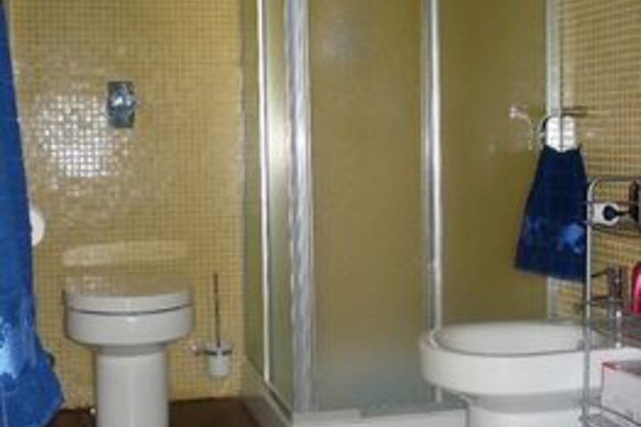 Room 2 of 14