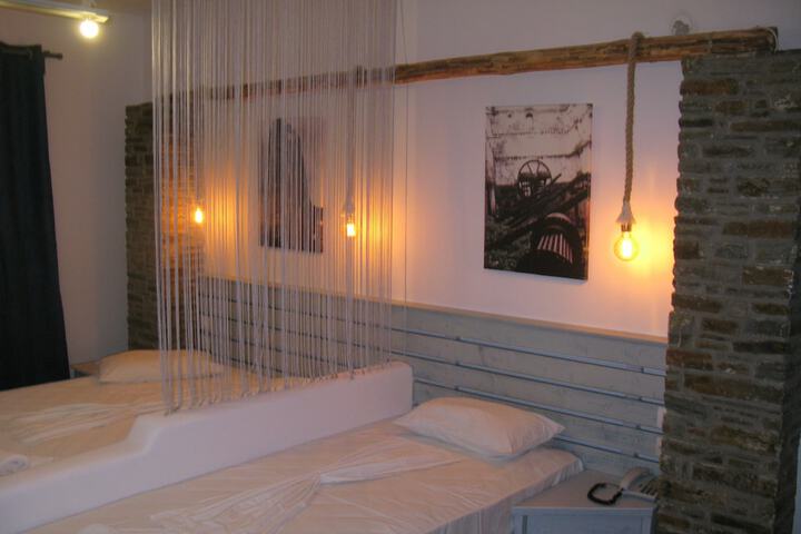 Room 5 of 22