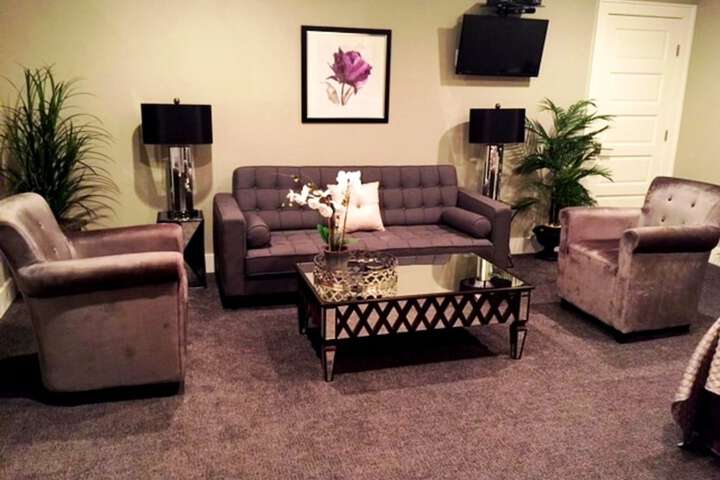 Room 81 of 285