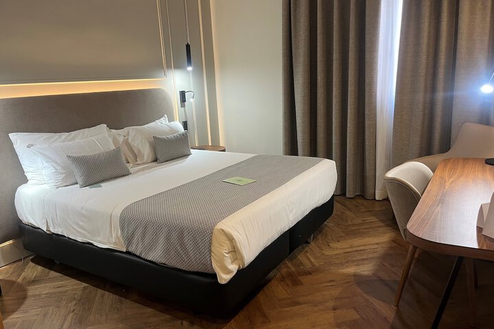 Room 16 of 34