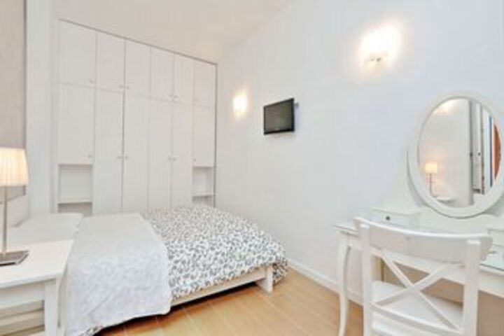 Room 5 of 20