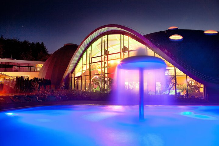 Pools & Facilities