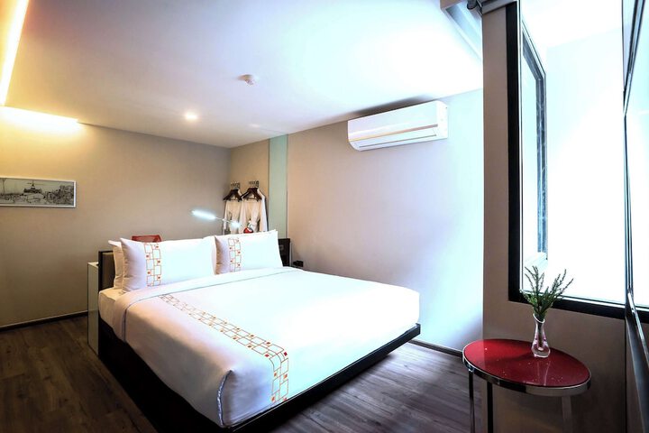 Room 26 of 64