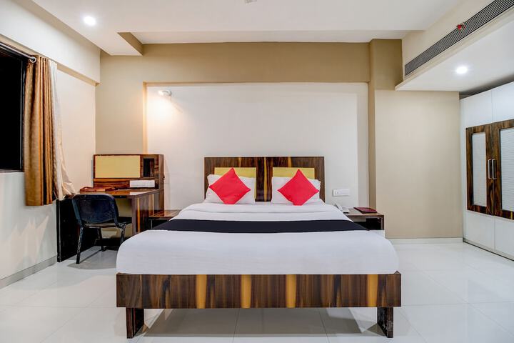 Room 15 of 40