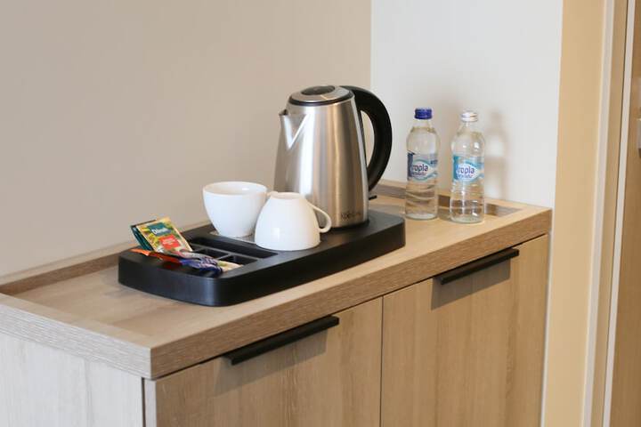 Breakfast/Coffee Service 18 of 52