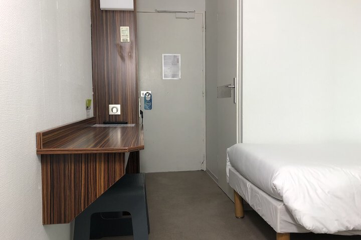 Room 8 of 67