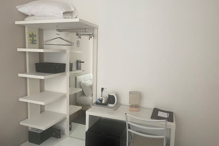 Room 38 of 82
