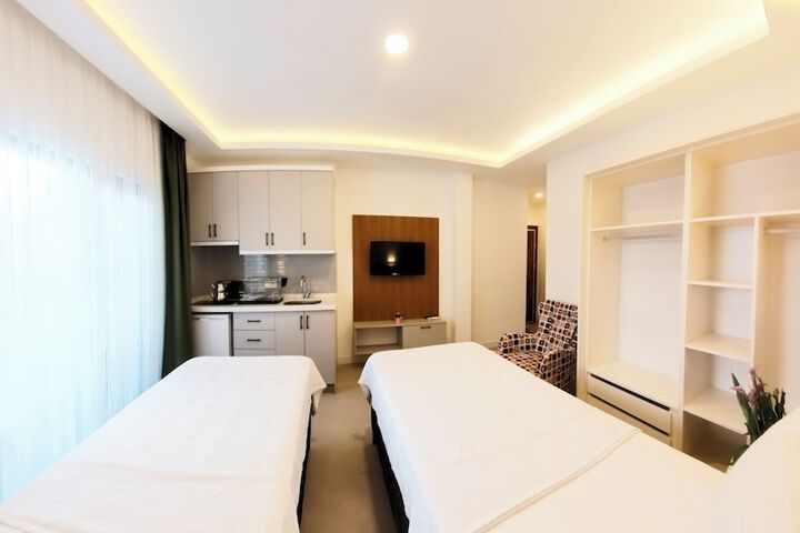 Room 5 of 34