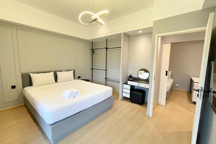 Room 45 of 186
