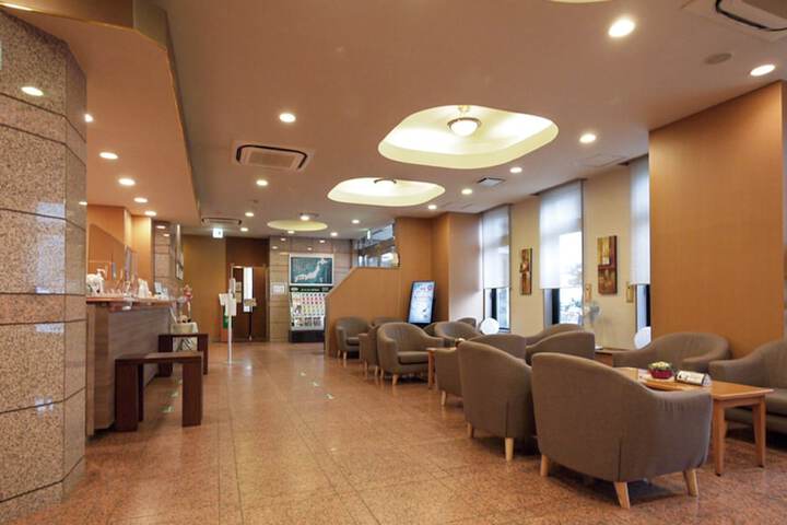 Entrance & Lobby