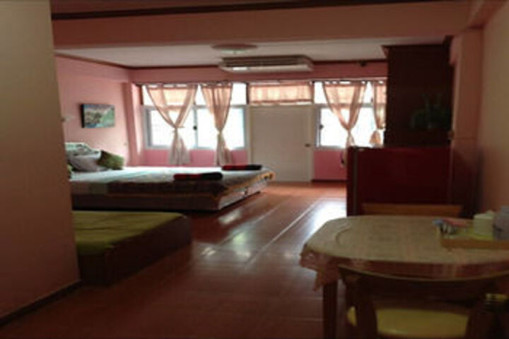 Room 15 of 18