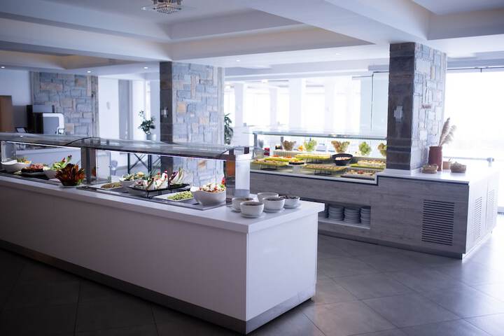 Dining 136 of 266